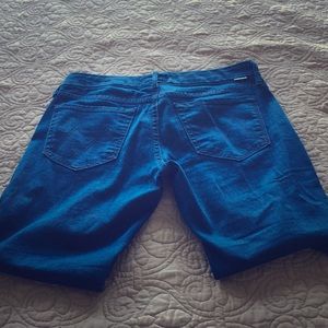 Mother the looker crops